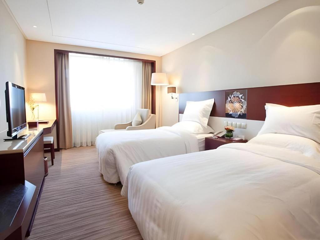 Beijing Guizhou Hotel Екстер'єр фото