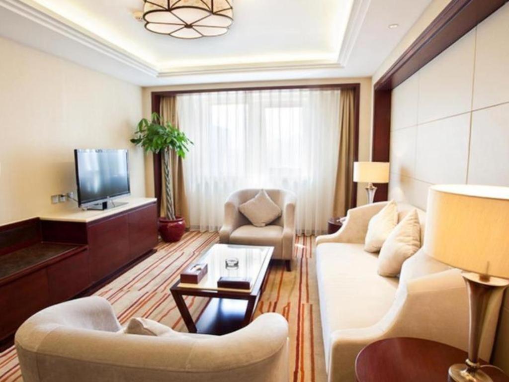 Beijing Guizhou Hotel Екстер'єр фото