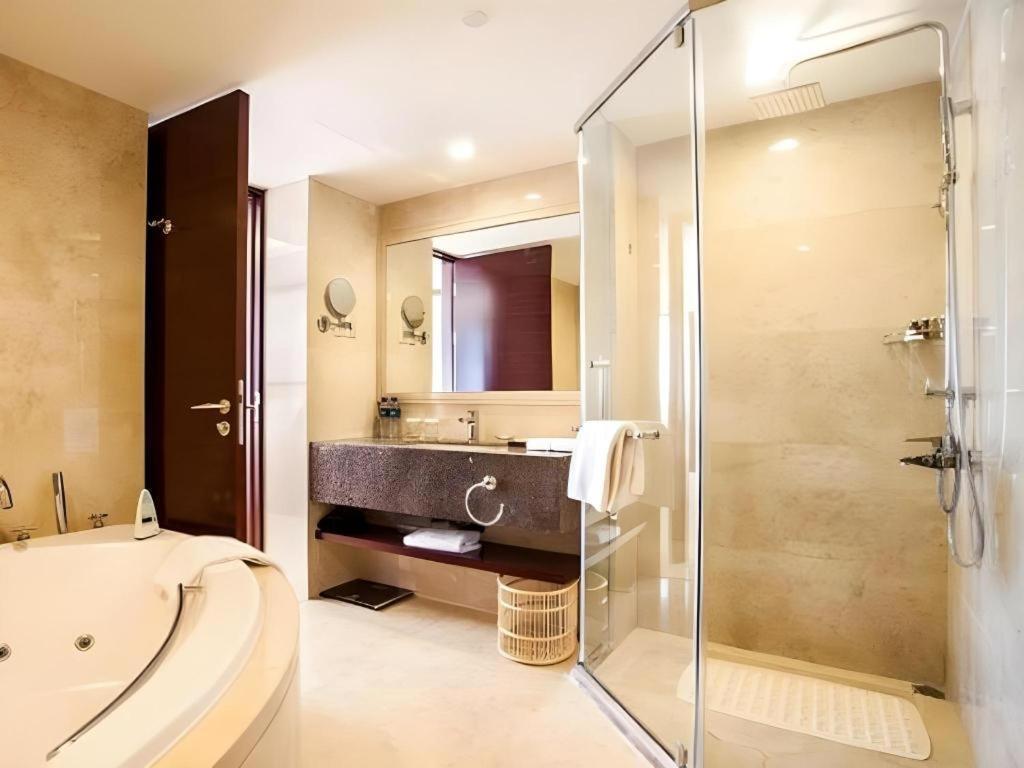Beijing Guizhou Hotel Екстер'єр фото