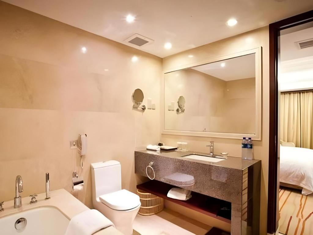 Beijing Guizhou Hotel Екстер'єр фото