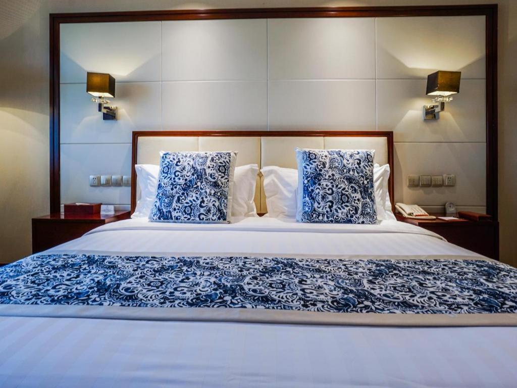 Beijing Guizhou Hotel Екстер'єр фото