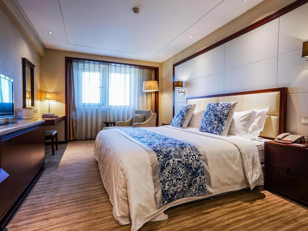 Beijing Guizhou Hotel Екстер'єр фото